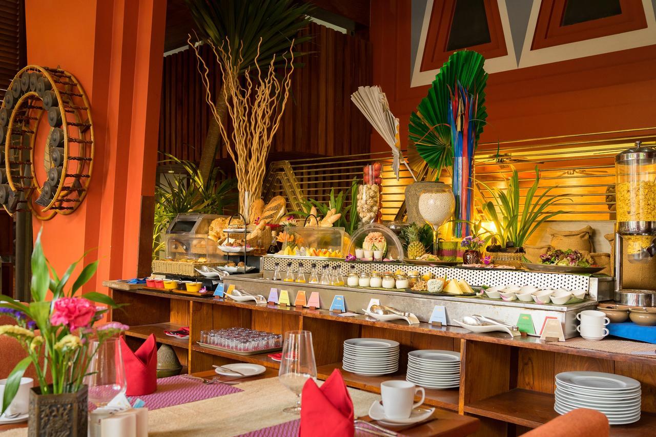 Golden Temple Residence Σιέμ Ρέαπ Εξωτερικό φωτογραφία A buffet at a hotel