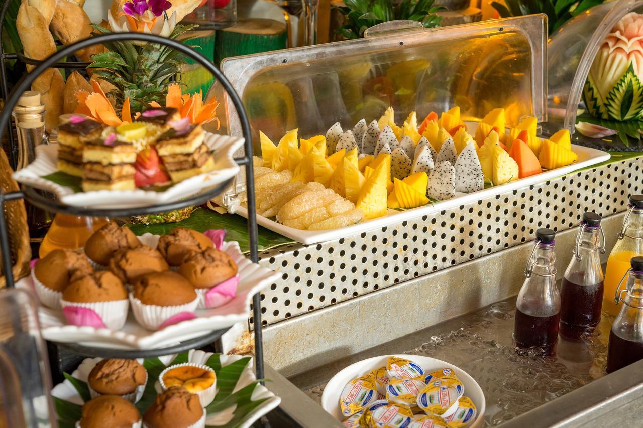 Golden Temple Residence Σιέμ Ρέαπ Εξωτερικό φωτογραφία A selection of fruit at a buffet