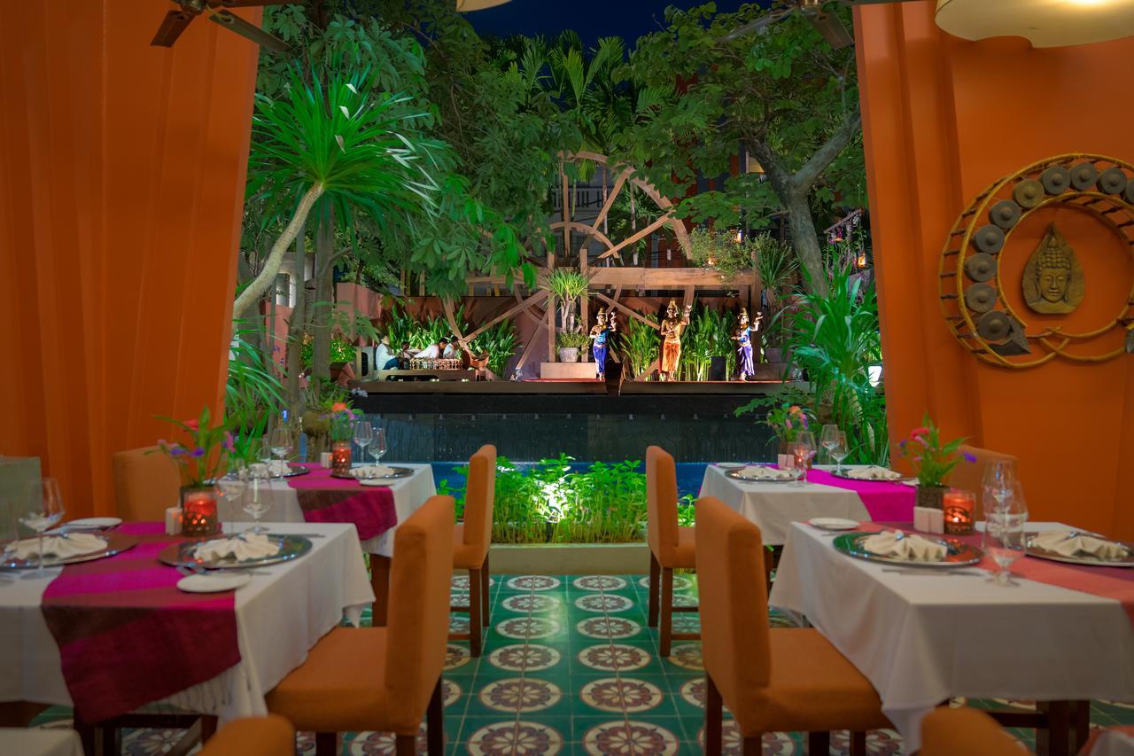 Golden Temple Residence Σιέμ Ρέαπ Εξωτερικό φωτογραφία The restaurant at the resort
