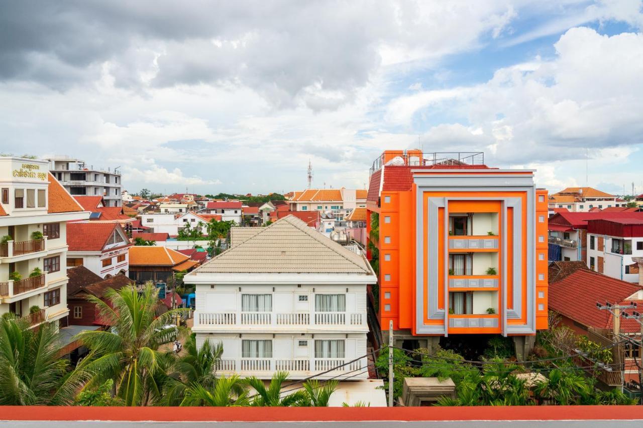 Golden Temple Residence Σιέμ Ρέαπ Εξωτερικό φωτογραφία Phnom Penh skyline